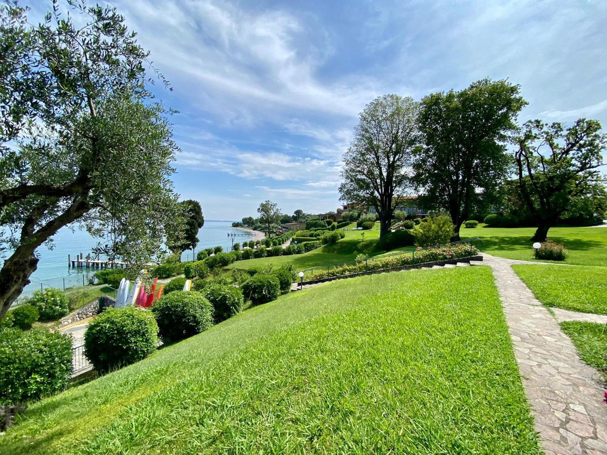 Front Lake Amazing View Manerba del Garda Exteriér fotografie